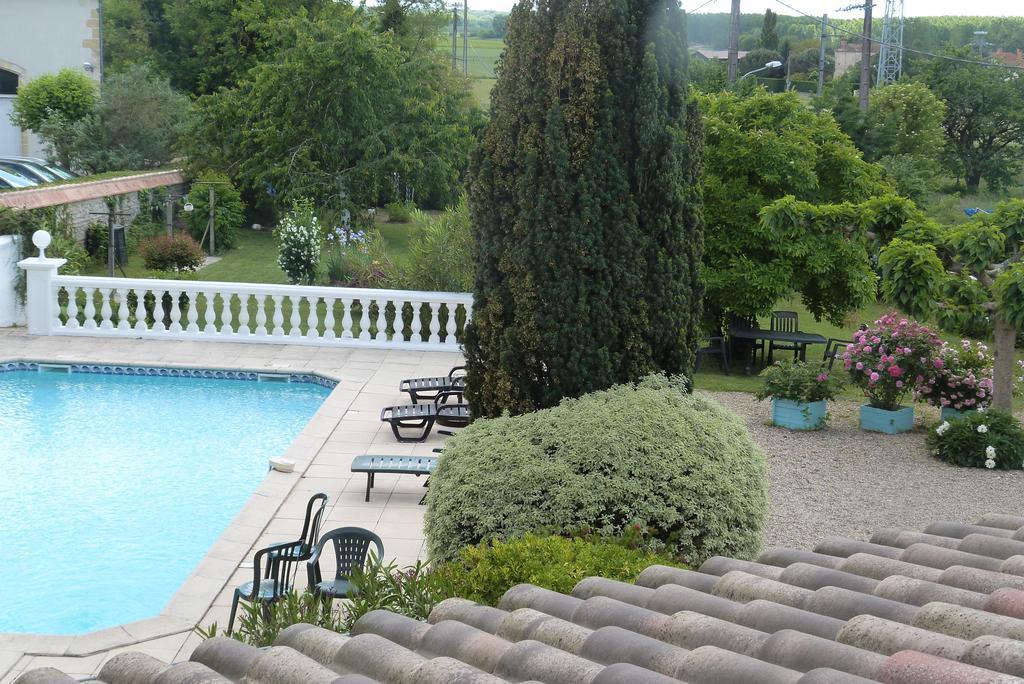 "Les Peyres" Hotel Lamothe-Landerron Værelse billede