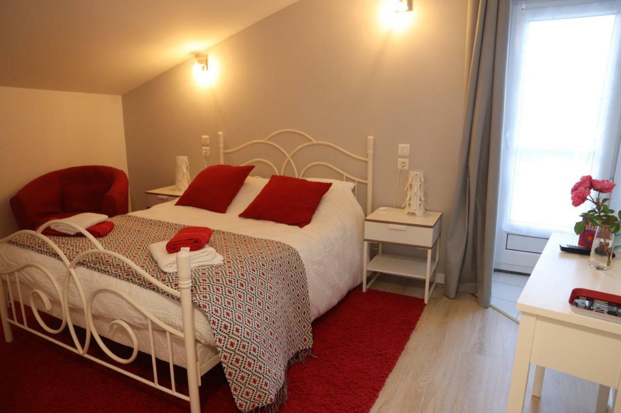 "Les Peyres" Hotel Lamothe-Landerron Eksteriør billede